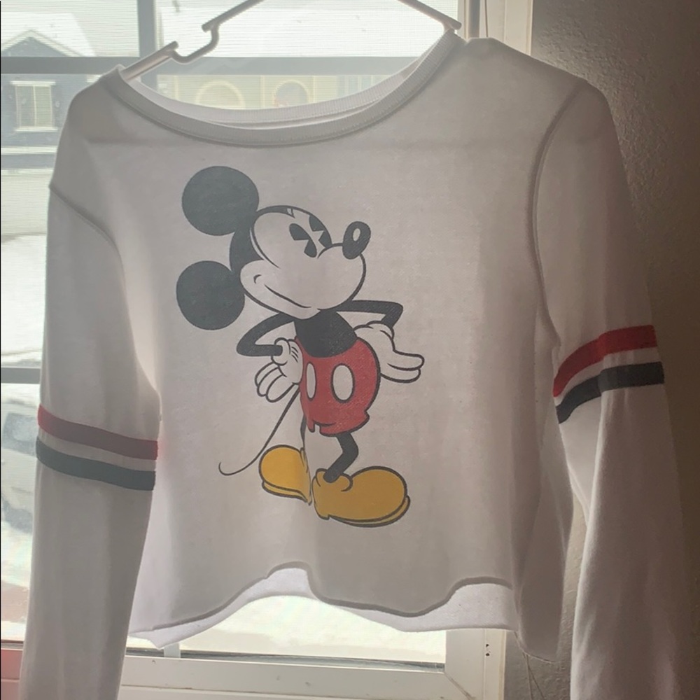 long sleeve cropped top